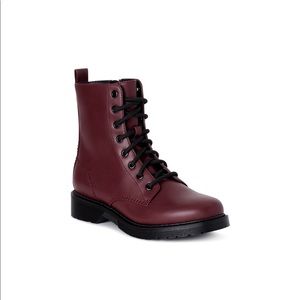 BNWT Burgundy combat boots size 7.5